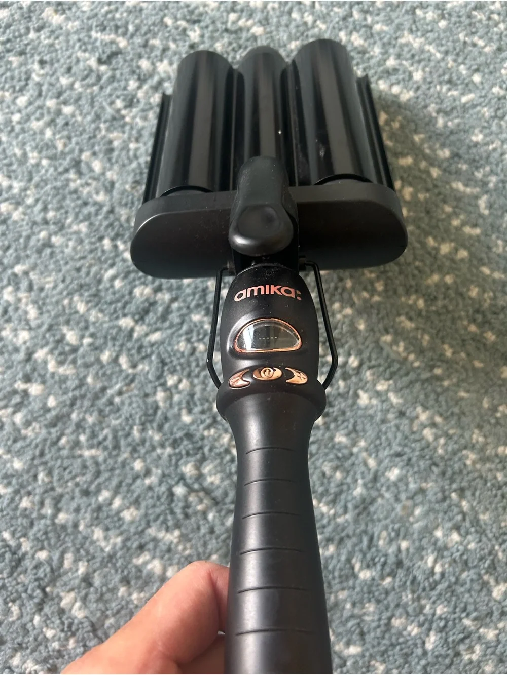 amika Triple Barrel Waver - Black